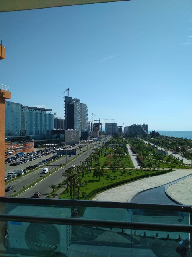 Апартамент Студия Панорамный Возле Моря Batumi Esterno foto